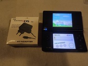 Nintendo DSI z ładowarką. Dobry stan.