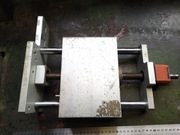 Stolik z prowadnicami 210x150