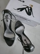 1To3 włoskie sandały rozmiar 40 do naprawy