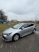 Toyota Corolla 1,8 hybryda benzyna 140 KM, kupiona w salonie