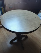 Krzesła 2 i stolik kawowy