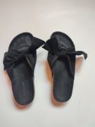 Klapki z kokardą DeeZee 39 