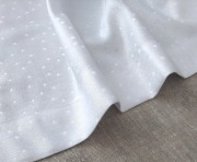 BIAŁY OBRUS 3 m x 1,40 - ELEGANCKI WZÓR, JAK NOWY