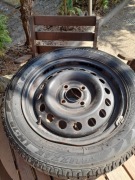opony zimowych z felgami 165/60/R14