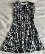 Sukienka Boohoo wzór zebra rozkloszowana nowa z metką