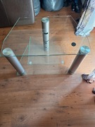 Stolik szklany pod telewizor.