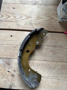 Szczęka hamulcowa bębnowa.