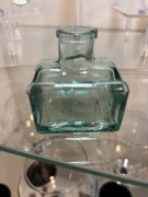 Stary szklany kałamarz