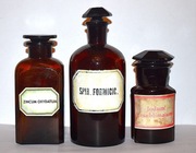 3. SZT. STARE BUTELKI  APTECZNE 