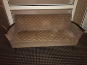 Kanapa z czasów PRLu.