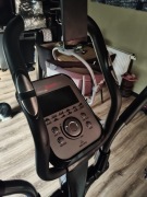 Orbitrek dla utrzymania dobrej sylwetki.