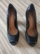 Czółenka na słupku