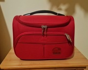 Kuferek na kosmetyki, kosmetyczka podróżna z lusterkiem CZERWONY