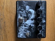 Kopia efektu gitarowego Death by Audio supersonic fuzz