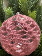 Bombka szydełkowa - rękodzieło - kolor różowy