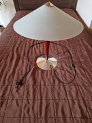 Lampka nocna ze szklanym kloszem