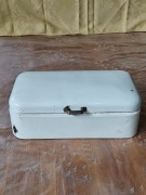 Vintage chlebak emaliowany  lata 30/40
