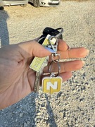 Breloczek CPN – kultowy symbol PRL, retro gadżet dla kolekcjonera