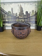 Duża ceramiczna donica z motywem kwiatowym – ręcznie zdobiona