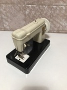 Maszyna do szycia Krasnal NRD