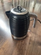 Czajnik RUSSELL HOBBS 24361-70 Inspire Black