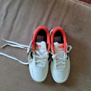 Adidas buty sportowe białe nowe Hoops 37 i 1.3