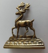 jeleń z porożem figurka z mosiądzu na podstawce 7,7 cm do