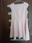 Pudrowy róż sukienka 