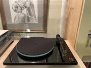 Gramofon Rega Planar 2 Black