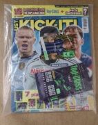 Magazyn just kick it z saszetkami Top Class 2025 i kartą Limited Barella  