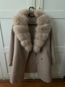 Płaszcz wełniany, futuro naturalne 