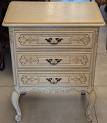 Bardzo ładna komoda ludwikowska ecru-sklep Dąbrowa Górnicza