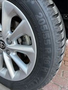 4 X Aluminiowe felgi z oponami zimowymi TOYOTA 