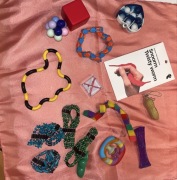 Fidget toys zestaw zabawki odstresowujące 16 sztuk różnorodne kolorowe