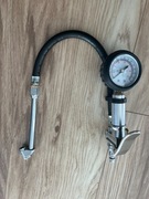 Manometr z Pistoletem do Pompowania,  opon Samochodowych i  Ciężarówkach