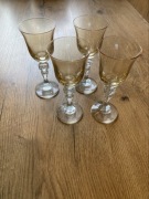 KIELISZKI DO LIKIERU WINA 4 SZT. VINTAGE PRL