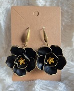 Duże czarno-złote kwiatowe kolczyki z gliny polimerowej