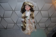 LALKA KOLEKCJONERSKA PORCELANOWA