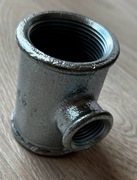 GEBO Trójnik gwintowany 90° żeliwny ocynk GW 1 1/4" x 1/2" x 1 1/4"