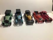 ZESTAW  modele starych samochodów kiosk PRL 