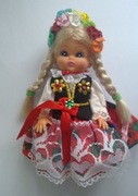 Lalka  - krakowianka w oryginalnym stroju  17cm