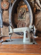 Maszyna do szycia Łucznik. Stara. Sprawna po małej konserwacji