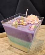 Świeczka sojowa w pojemniku. Świąteczny prezent