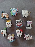 10 sztuk przypinki do crocsów do butów typu crocs ząb ząbek ząbki 