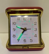 zegar EUROPA zegarek podróżny na szafkę nakręcany 