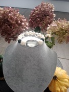 Bransoletka na gumce z pereł 