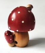 Kopciuch drewniany muchomor vintage – Räuchermännchen Erzgebirge NRD