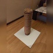 Ręcznie robiony drapak dla kota
