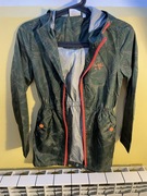 Lekka kurtka w liście 146