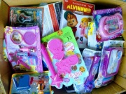 Box karton zabawki artykuły szkolne dla dzieci licytacje